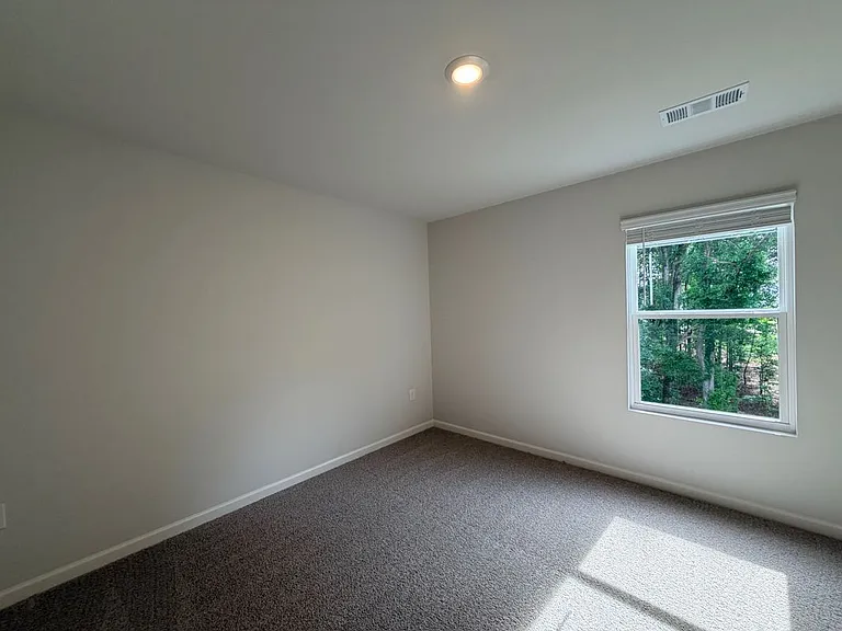 127 Biltmore Pl — Photo 17
