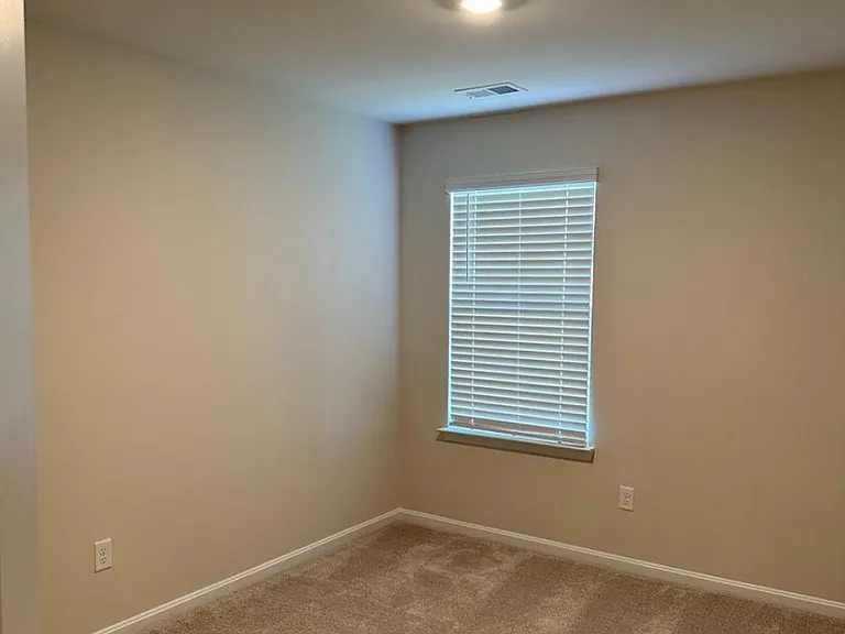 219 Centergate Dr — Photo 8