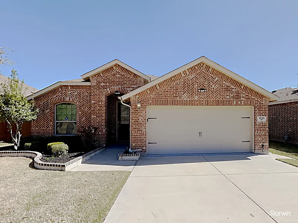 1025 Prairie Heights Dr
