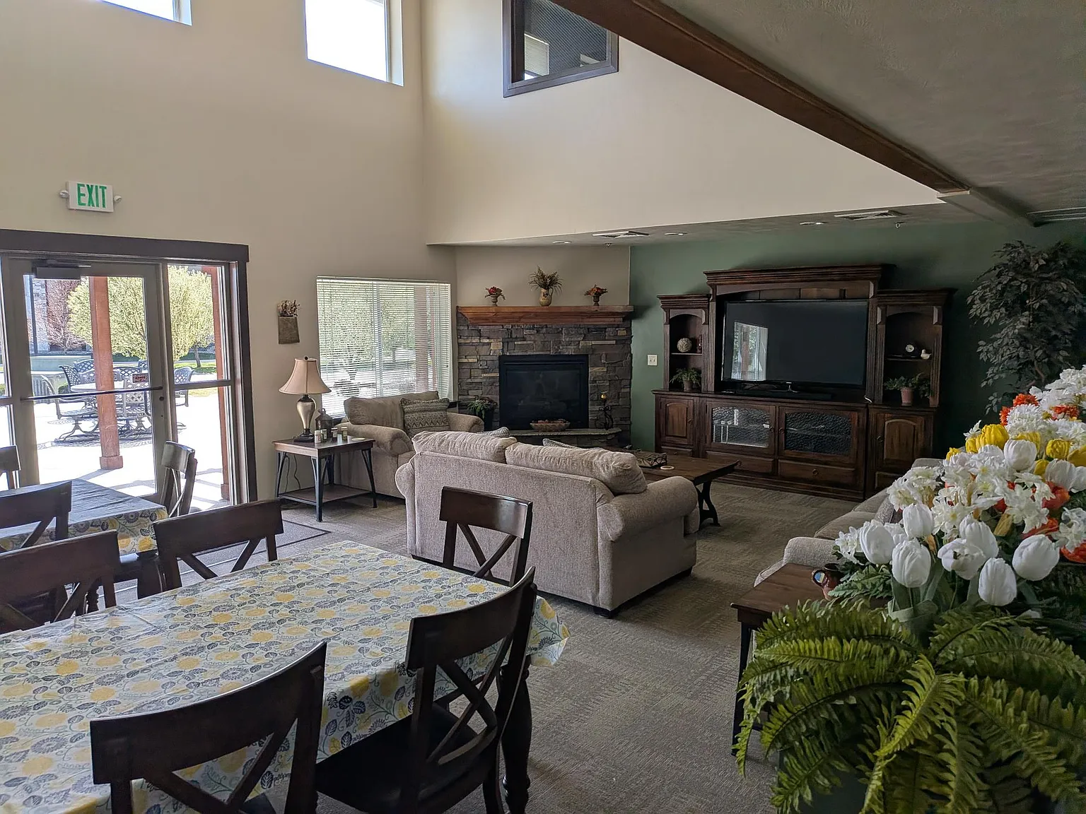 Bandon River Apartments — Photo 3