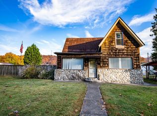 3712 Riverside Dr, Huntington, WV 25705