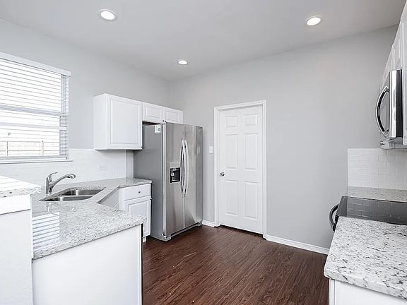3rd image of 11944 Brown Fox Dr