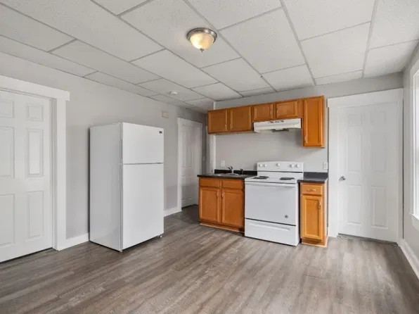 34 Esther St #1, Worcester, MA 01607