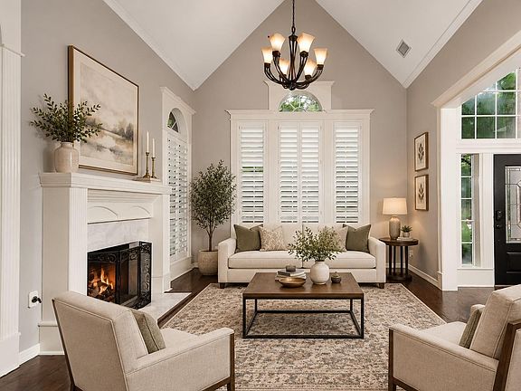 5th image of 63 Bridgeberry Pl