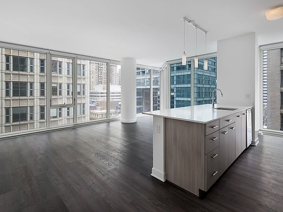 2nd image of 28 E Randolph St #1224