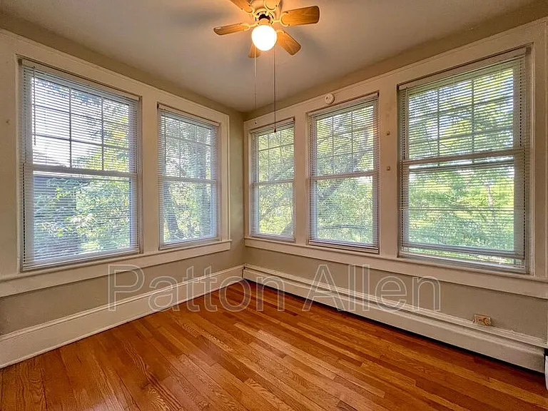 130 Edwin Pl #4 — Photo 5