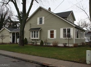 253 Alpine Ave, Zeeland, MI 49464