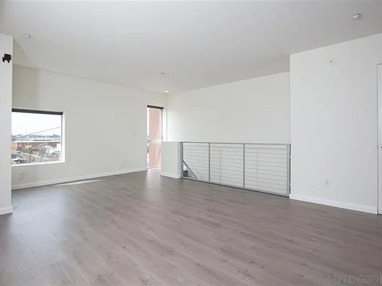 1708 National Ave — Photo 11