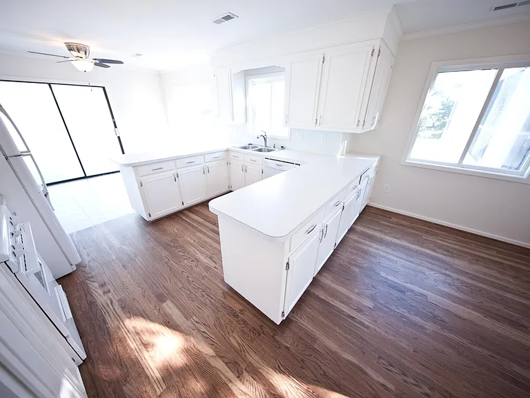 2022 Wappoo Hall Rd #2B — Photo 6