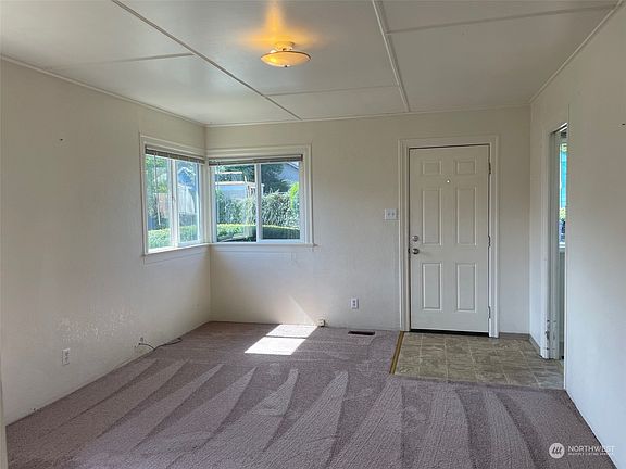 3rd image of 5615 S Fawcett Avenue
