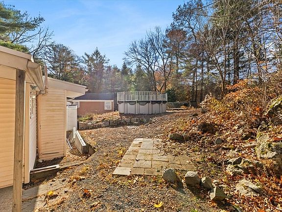 5th image of 98 Glen Echo Blvd