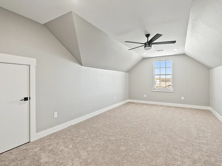 1275 Acuff Ln — Photo 4