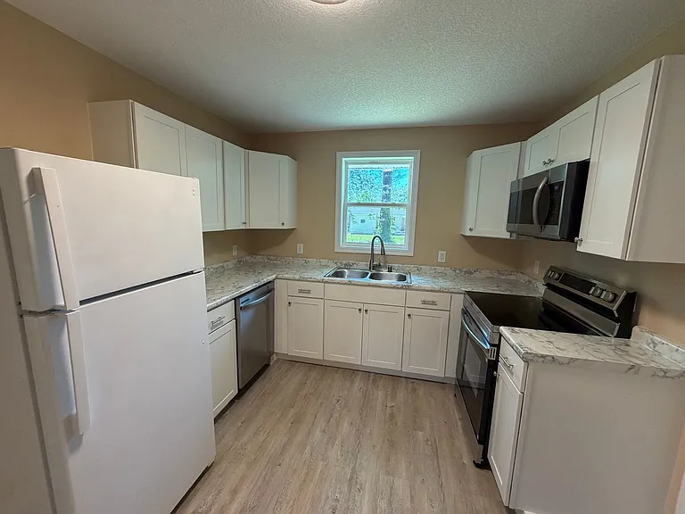 2640 Canary Dr — Photo 8