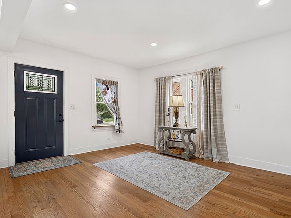 5th image of 4636 Custer Ave