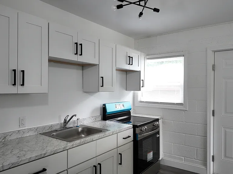 112 Gordon St #2 — Photo 7