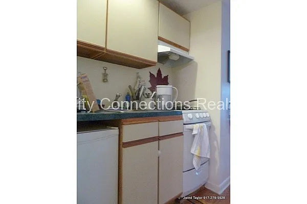 Rented by City Connections Realty | media 20