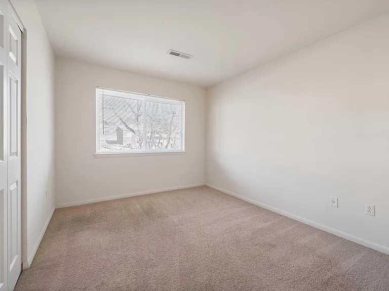 Windsor Hills Apartments — Photo 77