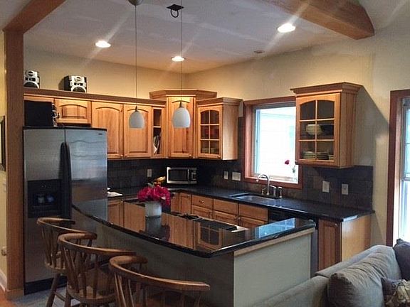3rd image of 24 Briarhurst Dr