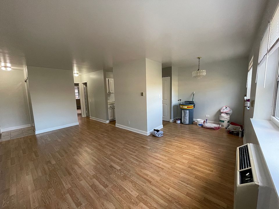 1st image of 5920 N Kenmore Ave APT 402
