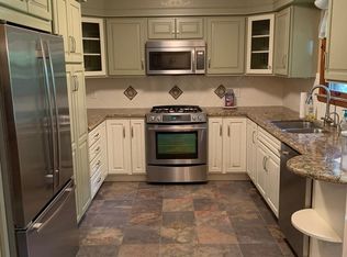 24415 Sittingbourne Ln, Beachwood, OH