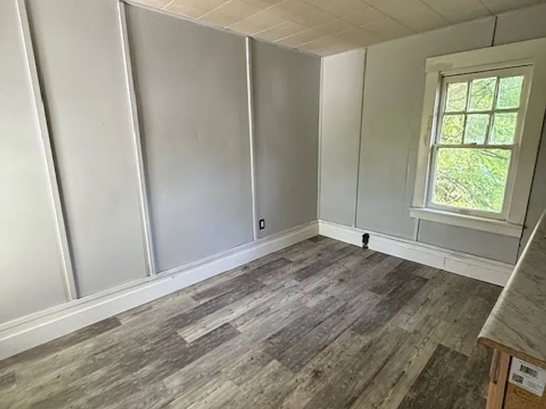 340 1/2 McPheron Ave — Photo 4
