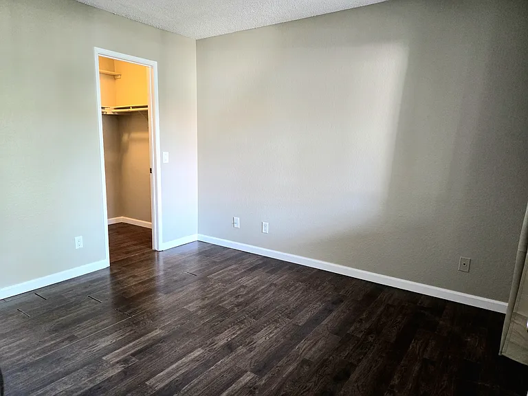 3645 Country Oaks Loop #F — Photo 7