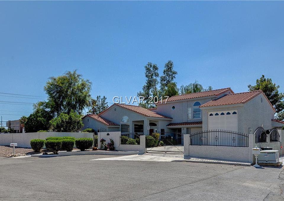 1st image of 3460 E Saddle Ave