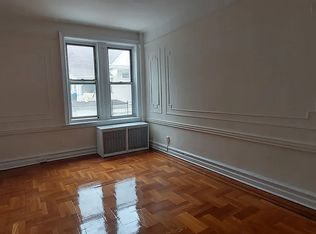 41-60 Bowne St, Flushing, NY 11355