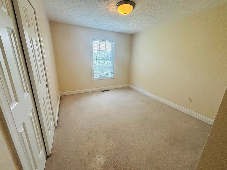 385 Oak Tree Blvd NW — Photo 4