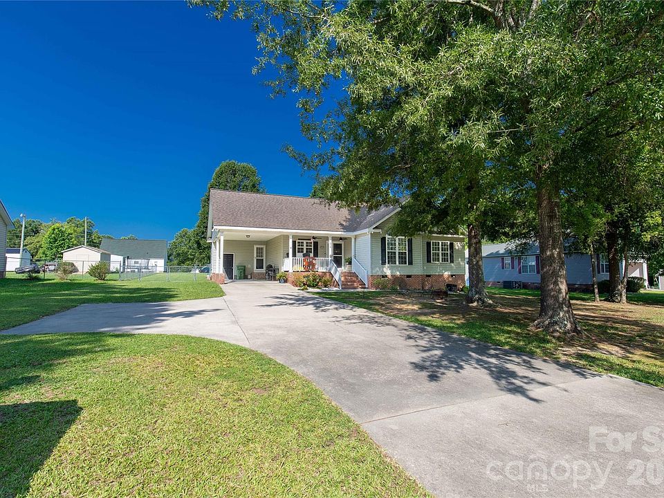 1st image of 1918 McIlwain Rd