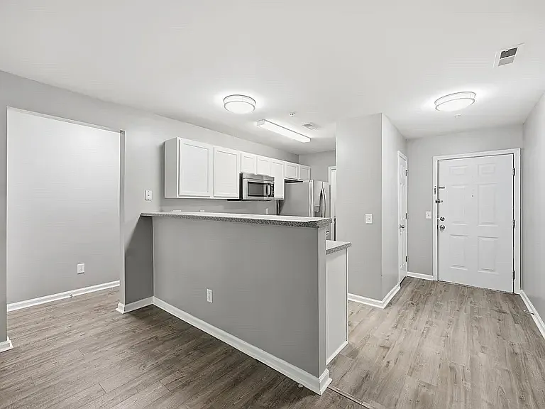1801 Trailwood Heights Ln — Photo 3