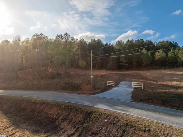 2 Concord Church Rd, Pickens, SC 29671