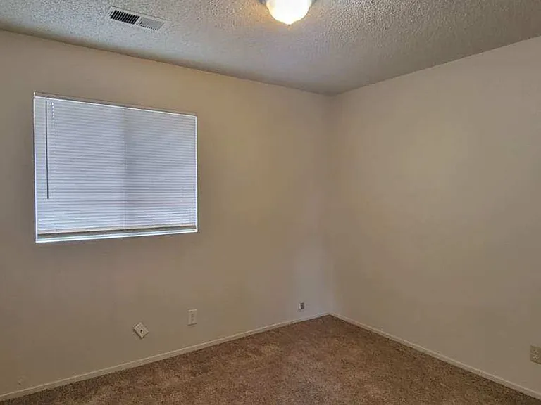 19572 Dovie Ln — Photo 13
