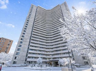1171 Ambleside Dr #906, Ottawa, ON K2B 8E1