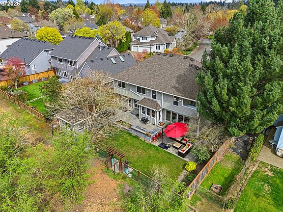 4th image of 31175 SW Willamette Way W