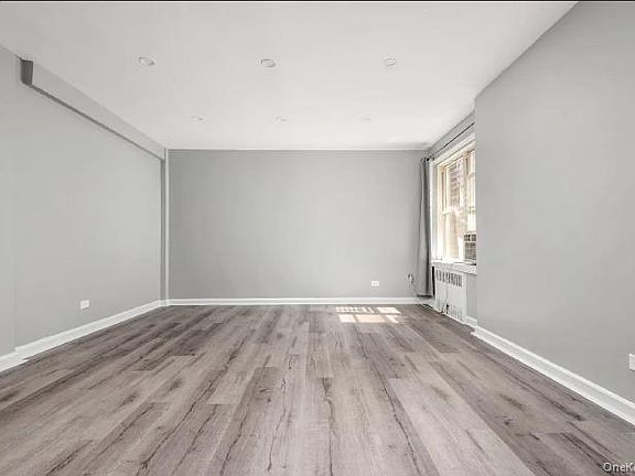 4th image of 3965 51st Street #1C