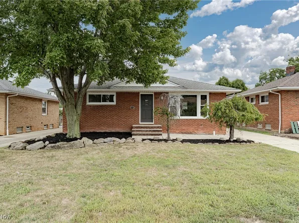 801 Pendley Rd, Willowick, OH 44095