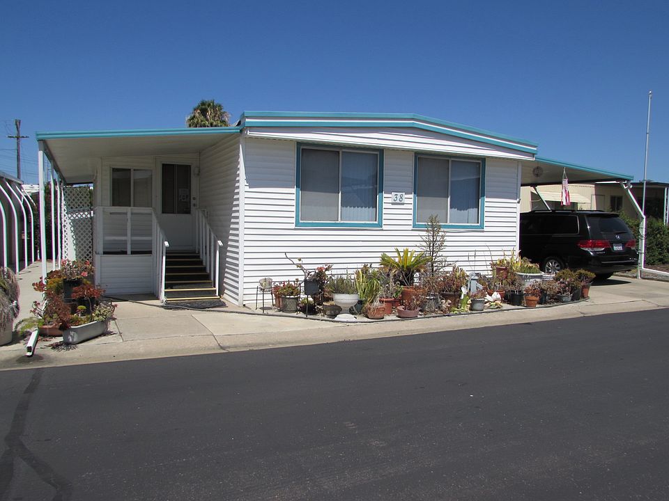 2nd image of 521 Orange Ave Space 38