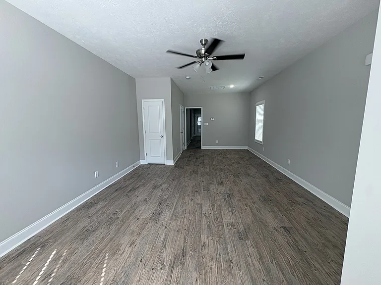 2026B Progress St — Photo 3