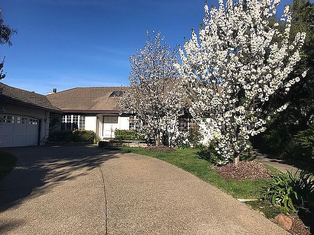 1st image of 2485 Oakmont Ct