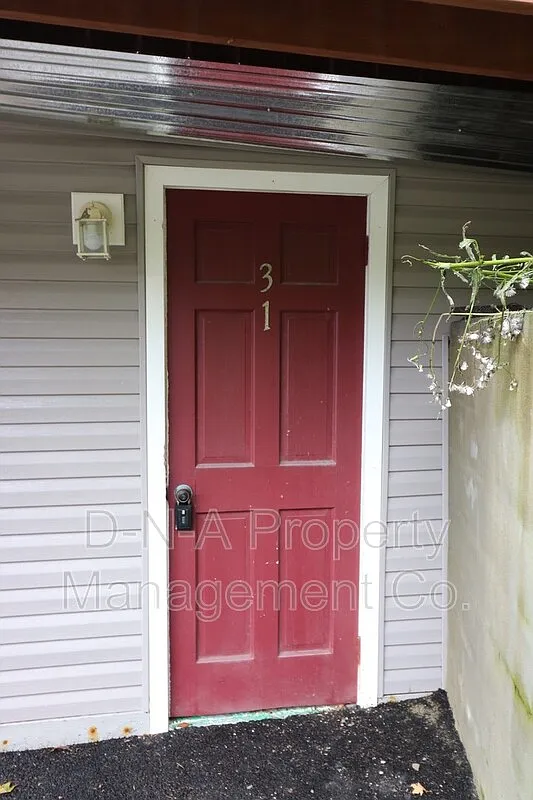 Studio, 1.0 bath, 222 sqft, $750 — Photo 2