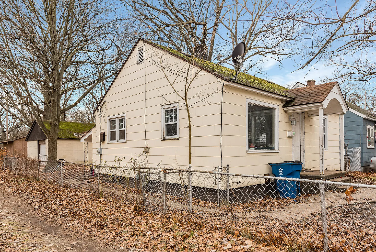 359 E Columbia Ave photo 1
