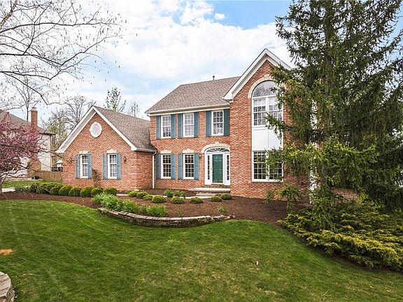 2nd image of 4924 Dublin Dr