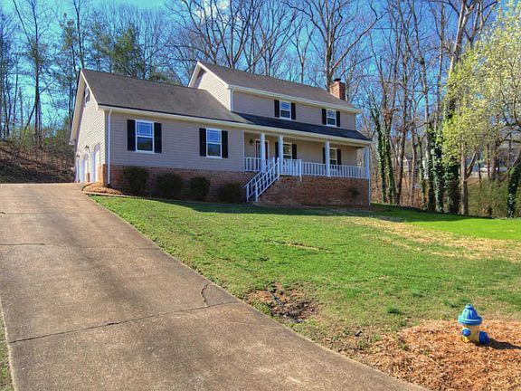 3rd image of 414 English Oaks Dr