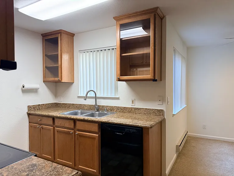 2250 Monroe St #280 — Photo 9