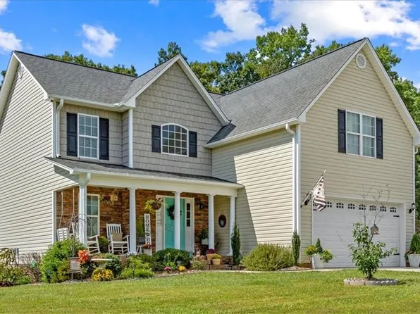 2653 Buckhorn Dr, Randleman, NC 27317