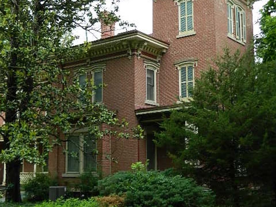 403 E 10th Ave, Winfield, KS 67156 Zillow