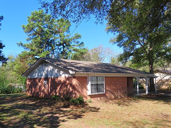 3rd image of 10568 Twin Oaks Dr