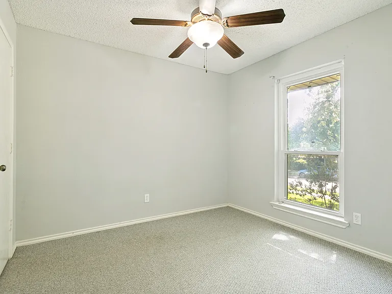 307 Aspenway Dr — Photo 7