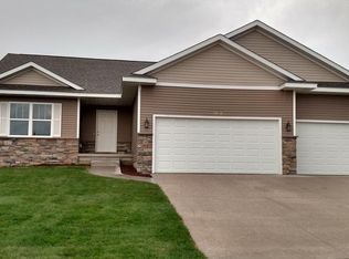 1820 Hoover Trail Cir SW, Cedar Rapids, IA 52404